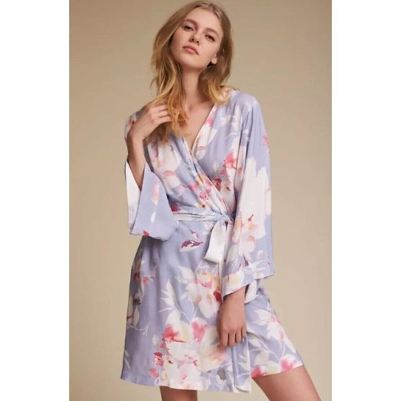 NEW Yumi Kim Morning Light Floral Wrap Robe Size Medium Z388-22